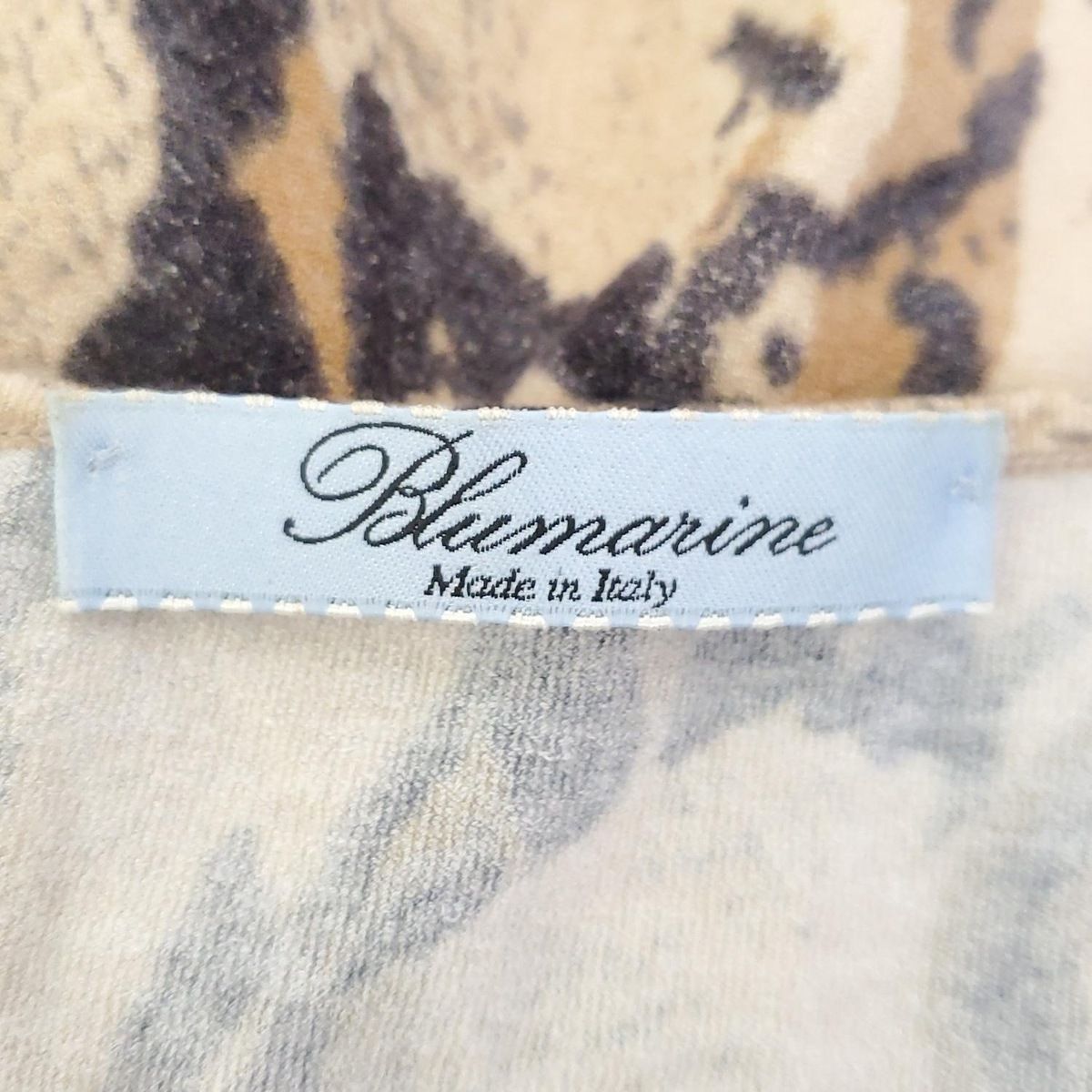 未使用品✨タグ付き　Blumarine ブルマリン　ロゴ　ビジュー　カットソー BLUMARINE ブルマリン ビジューカットソー イタリア製 ブラック