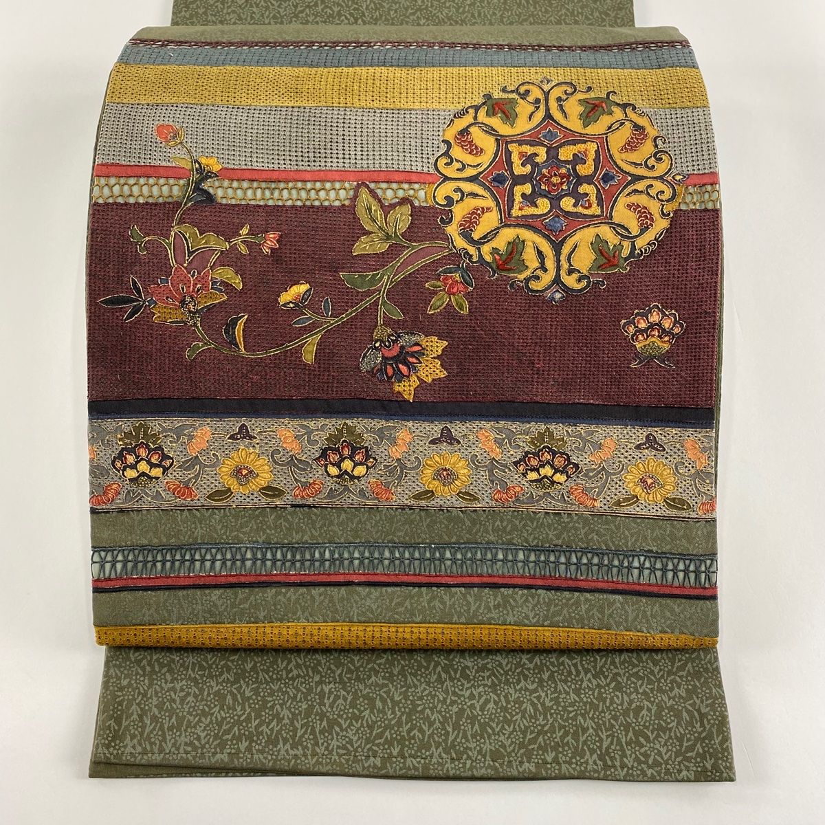 袋帯 美品 秀品 草花 鳥 茜色 お太鼓柄 正絹 【中古】