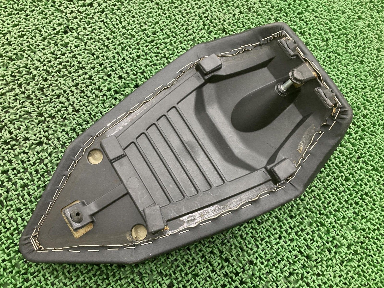 T.S さん　専用　同梱 ドゥカティ1199 パニガーレ 純正タンデム シート 中古 良品 破れ無し