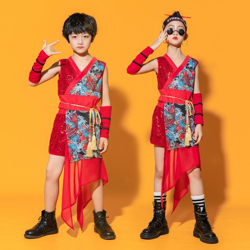 子供 ダンス衣装 チャイナ風 中華 ダンス 舞台 ステージ衣装 スパンコールトップス ショートパンツ 袖カバー腰紐 可愛い5点セット 女の子 男の子 キッズ HIPHOP JAZZ 発表会 ダンス 公演服Ｖネック袖なし 不規則 ふらふらスカーフリボン付 和風