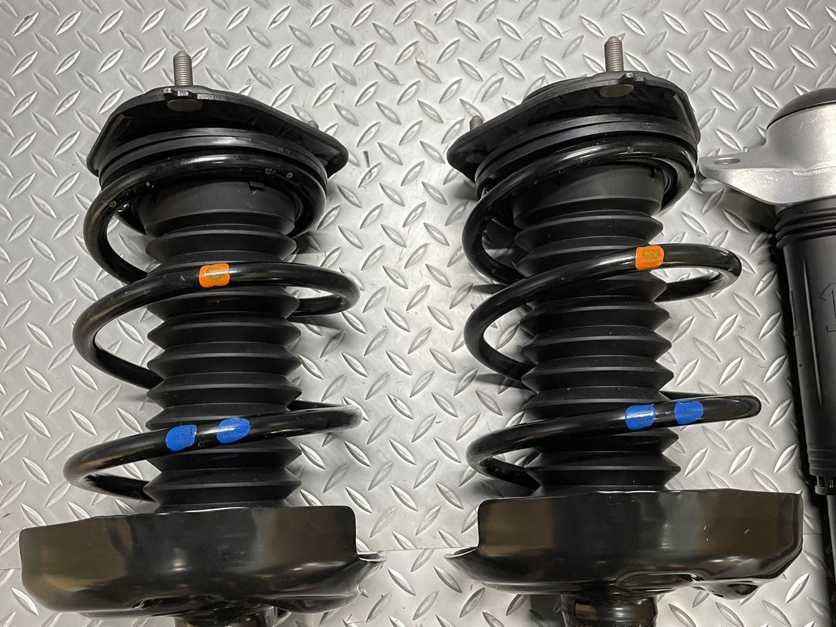 新車外し カローラスポーツ 純正サスキット 48510-12P00 48520-12P00 48530-12040 NRE214H NRE210 ZWE211 219 213 25030117 BRIGHTFACE_UK