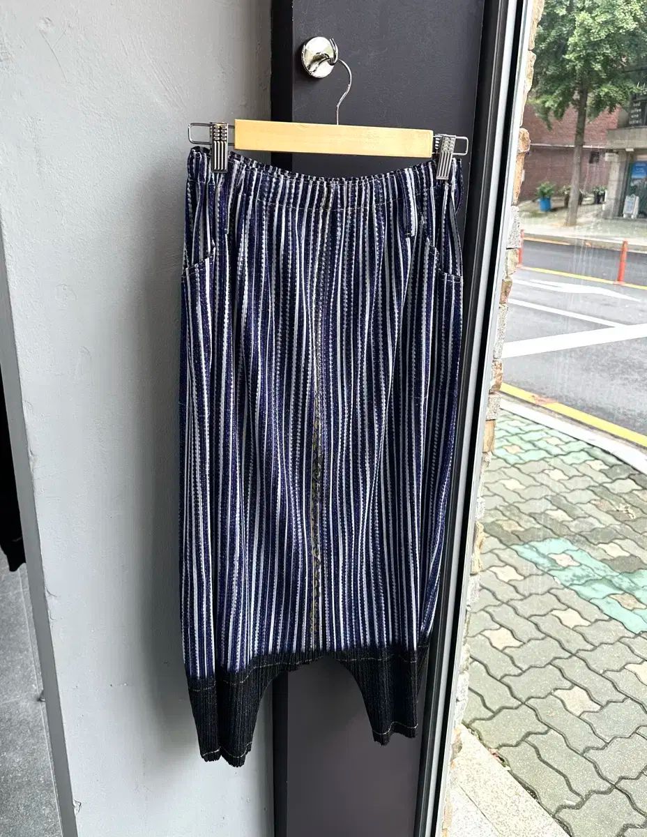 4 ISSEY MIYAKE イッセイミヤケ 12AW プリーツ デニム ジョガーパンツ