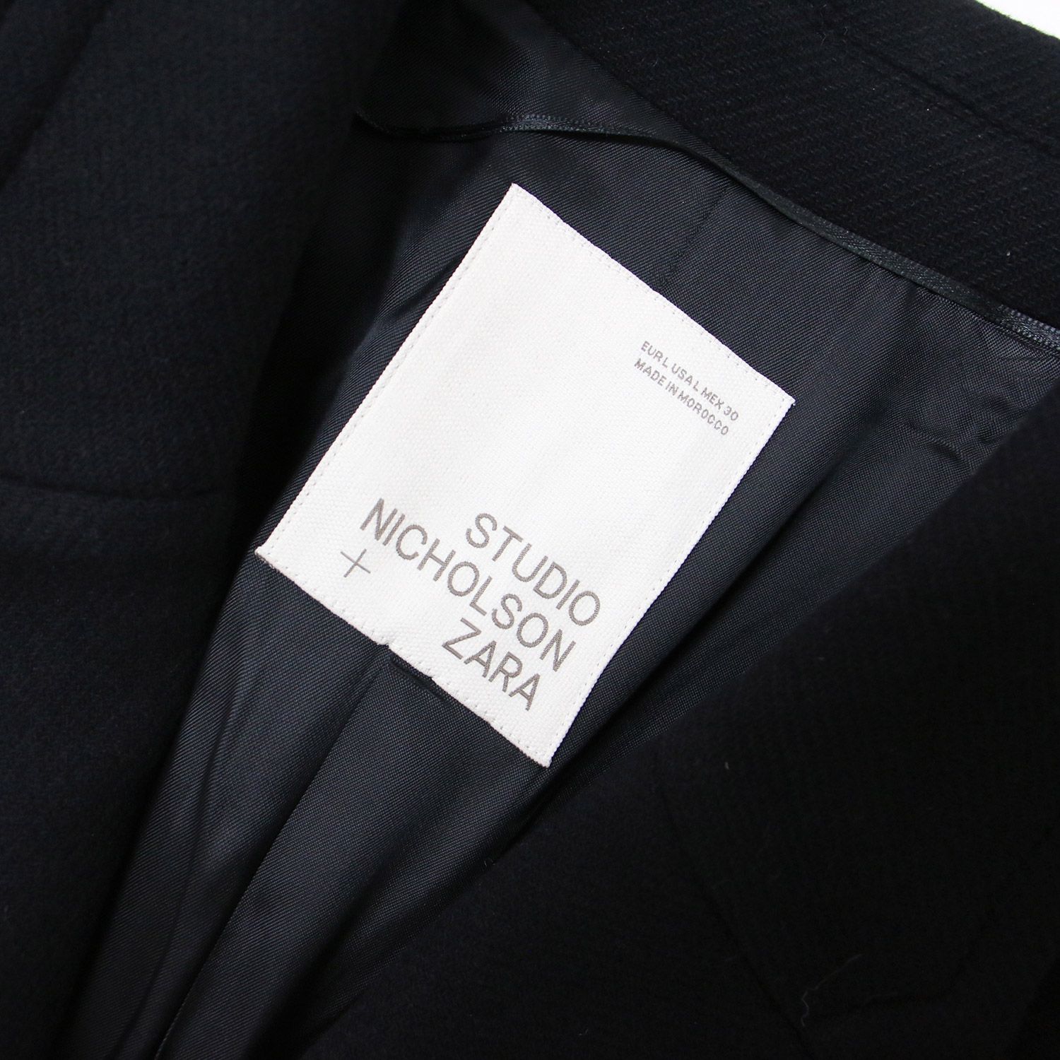 電動パンケーキレンズ　OLYMPUS 14-42mm F3.5-5.6 ブラック 新品 ZARA ザラ STUDIO NICHOLSON コート ブラック 黒 サイズ:L 23秋冬