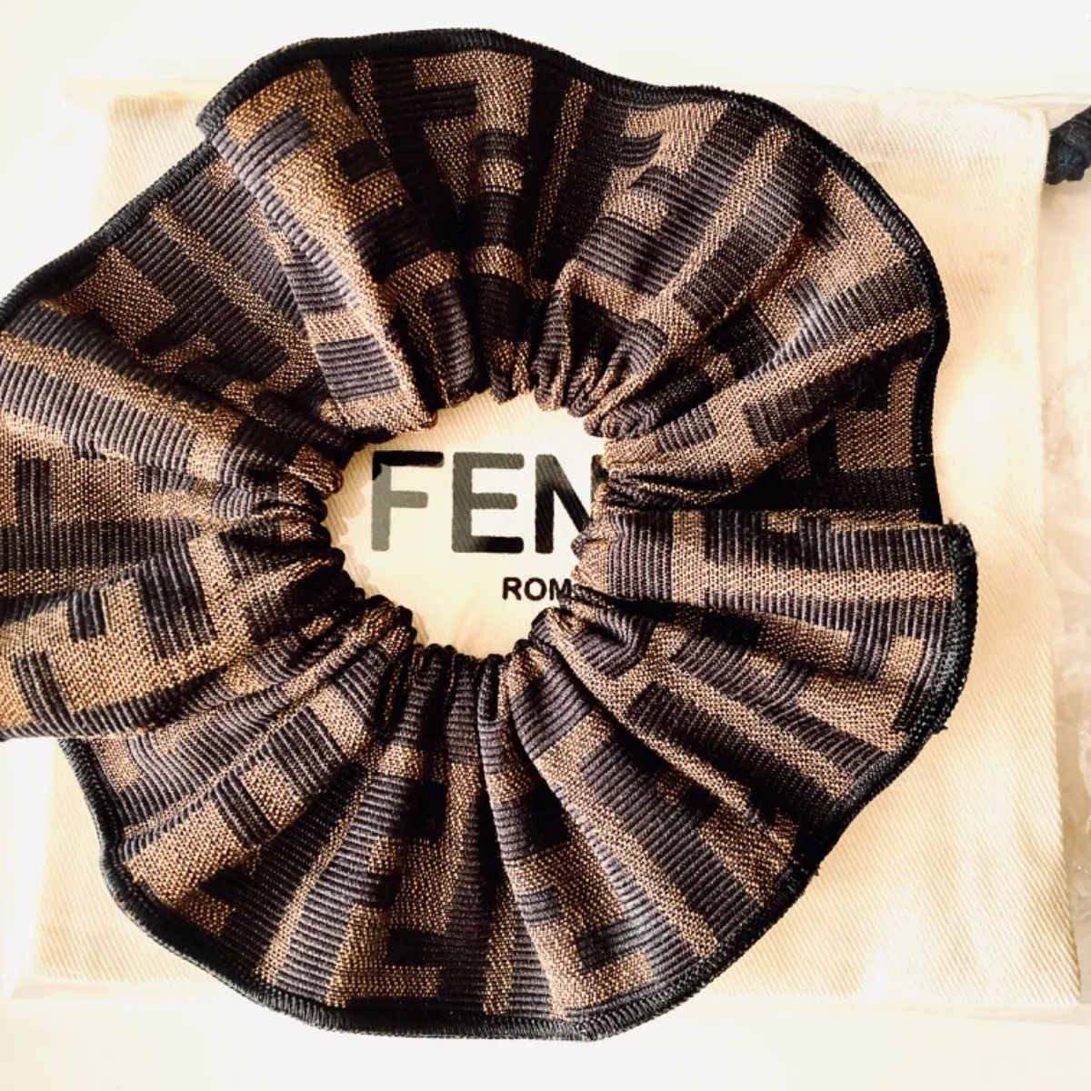 FENDI シュシュ フェンディ ヘアゴム/シュシュ（ブラウン/茶色系）の