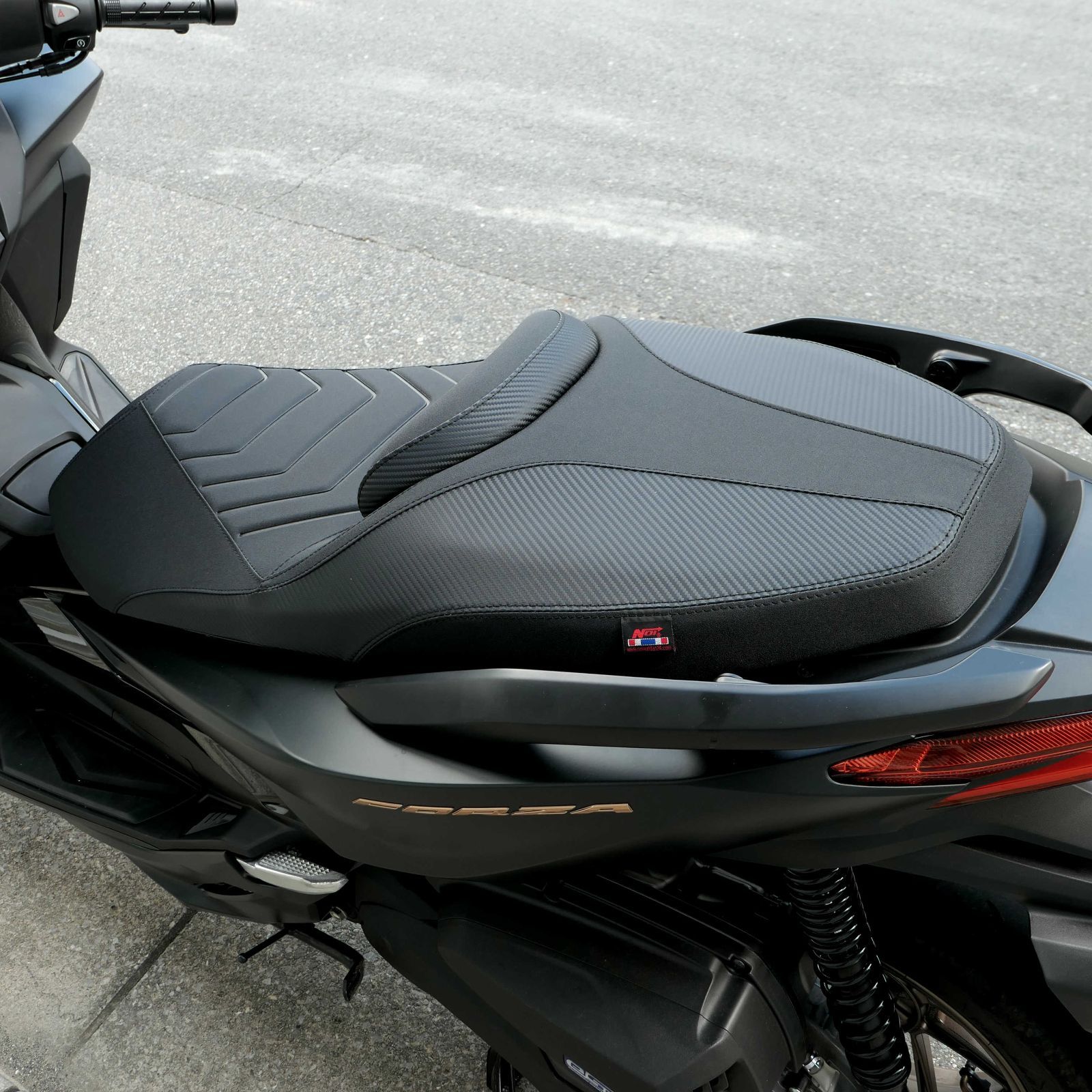 Z400FX 純正TYPE黒 カスタムシート/あんこ抜きE1 Z400FX 純正TYPE黒 カスタムシート/あんこ抜きE1の通販 by