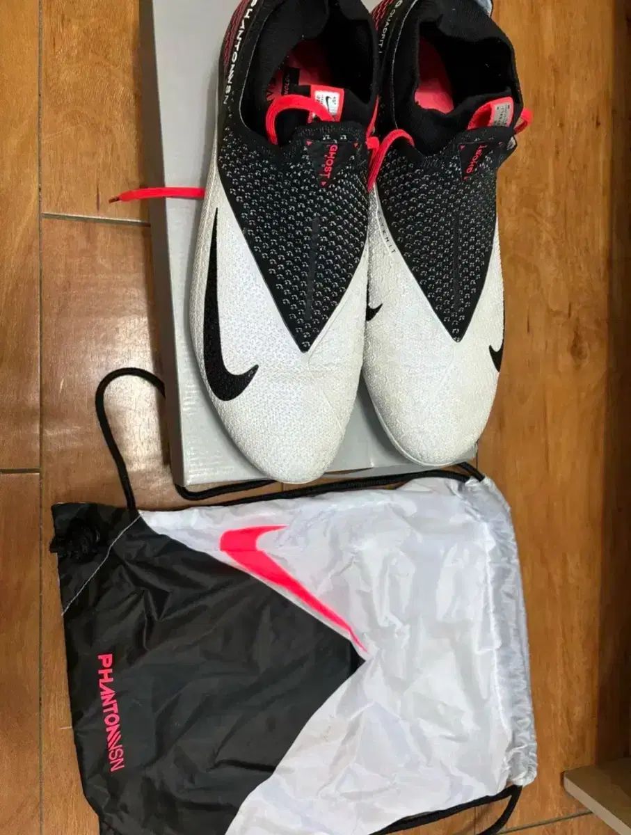 NIKE ナイキ ファントム ビジョン ありがとう サッカーシューズ 275