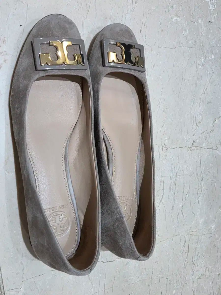 Tory Burch(トリーバーチ) GG スエードパンプス 7 5