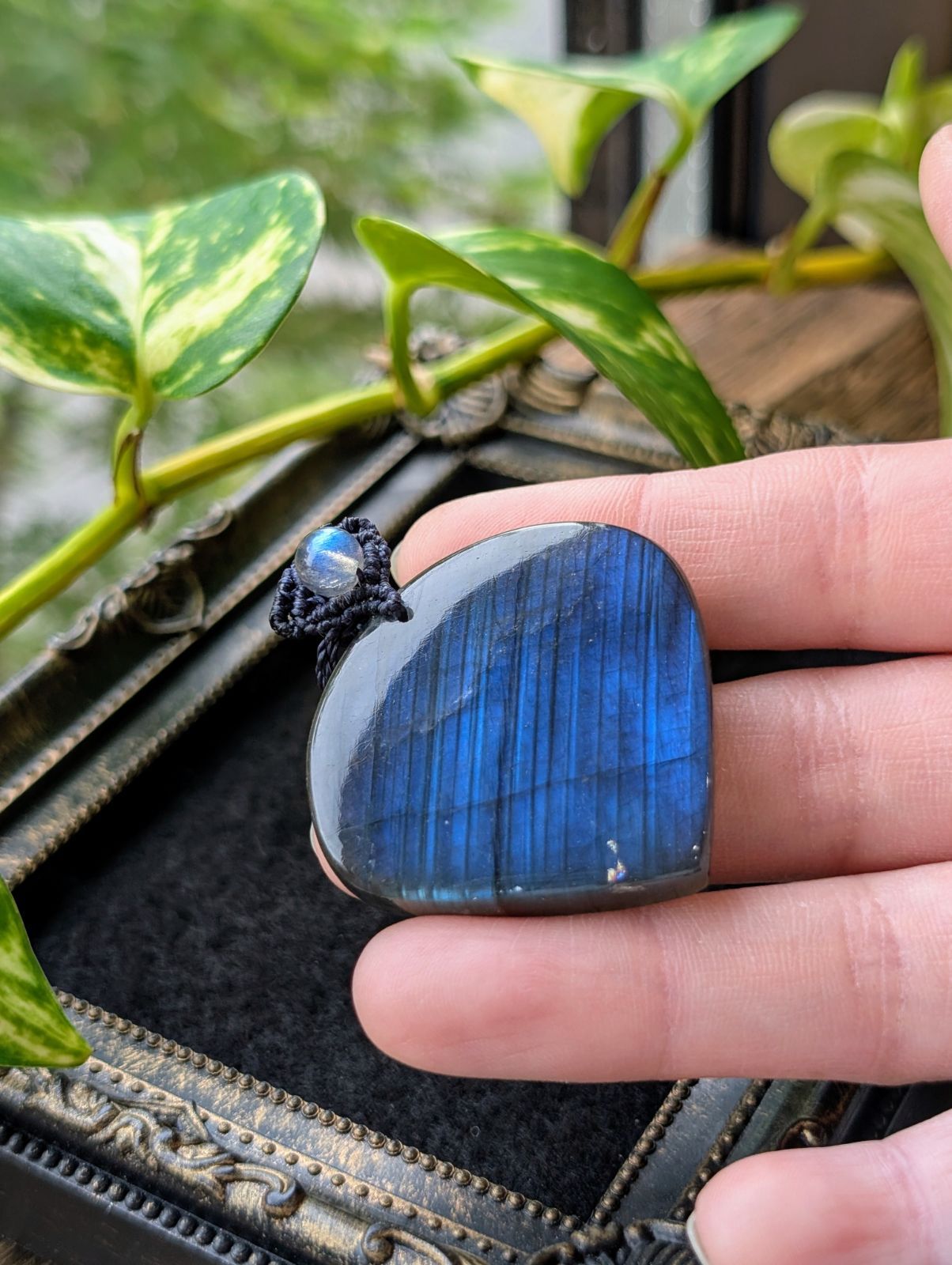 ☆大きめ☆ラブラドライト(ストライプブルー)☆マクラメ編みネックレス