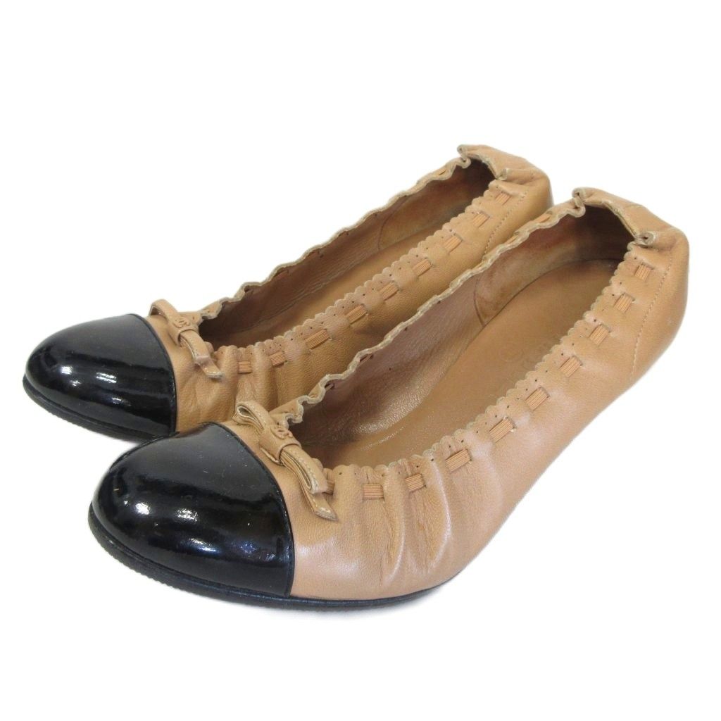 CHANEレザーエナメルベージュ パンプスココマーク37