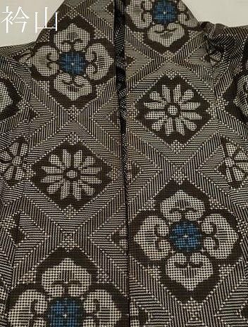 平和屋着物○本場大島紬 龍郷絣 花菱文 正絹 逸品 DAAV8651tw