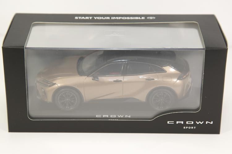 トヨタ特注 1/30 新型 クラウン スポーツ PHEV 2022 カラー