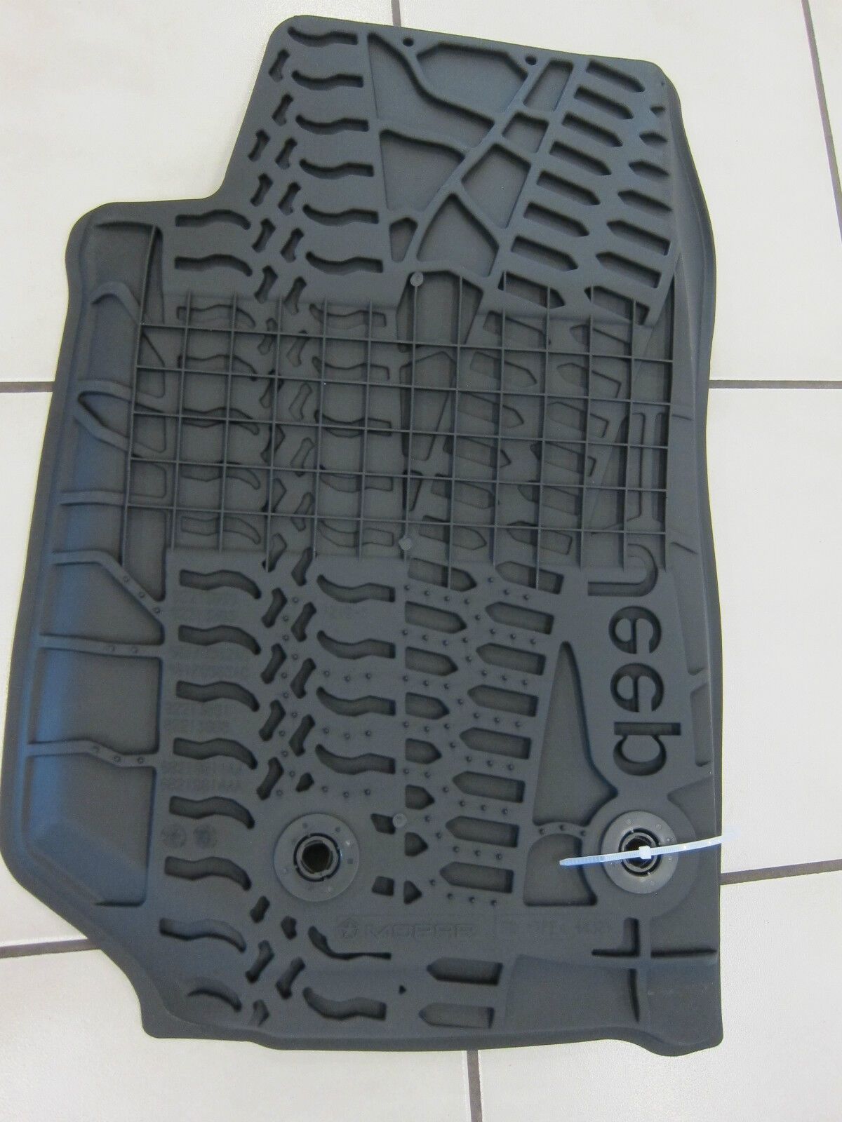 ジープ Wrangler JK 2007-2017年 4ドア フロアマット 黒色 ゴム製 前後セット 滑り止め防水タイプ