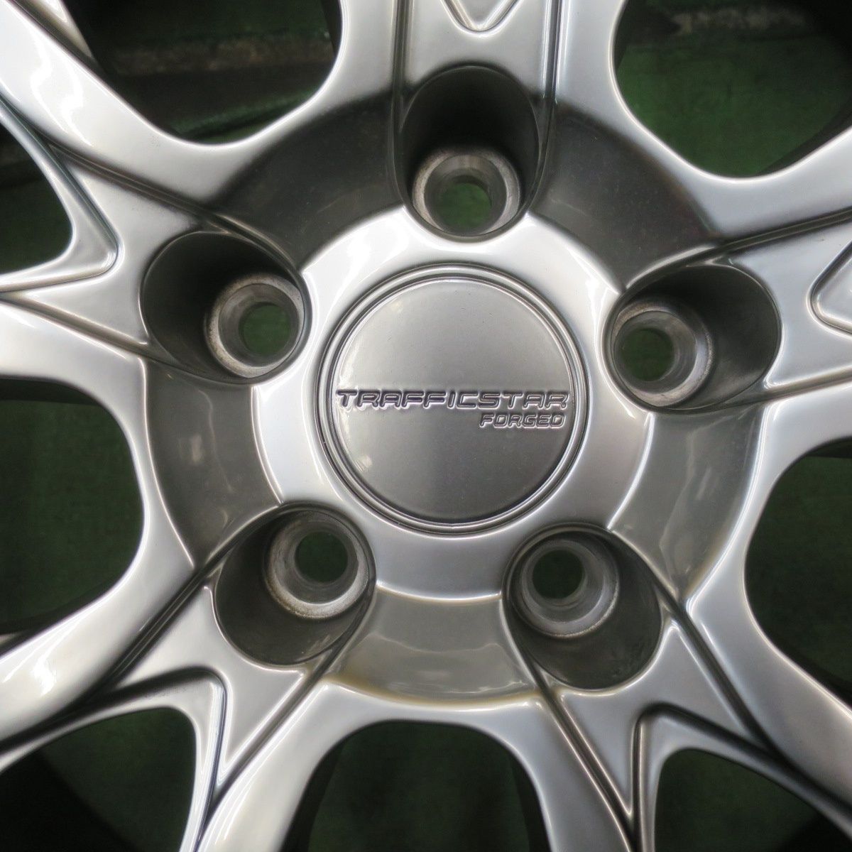 バリ溝 23年 キレイ 9.5分 TRAFFICSTAR FORGED 225|45R21 スタッドレス ブリヂストン ブリザック VRX3 トラフィックスター 鍛造 21インチ PCD114.3|5H 5100203NJス FFCRYSTALESIA_COM