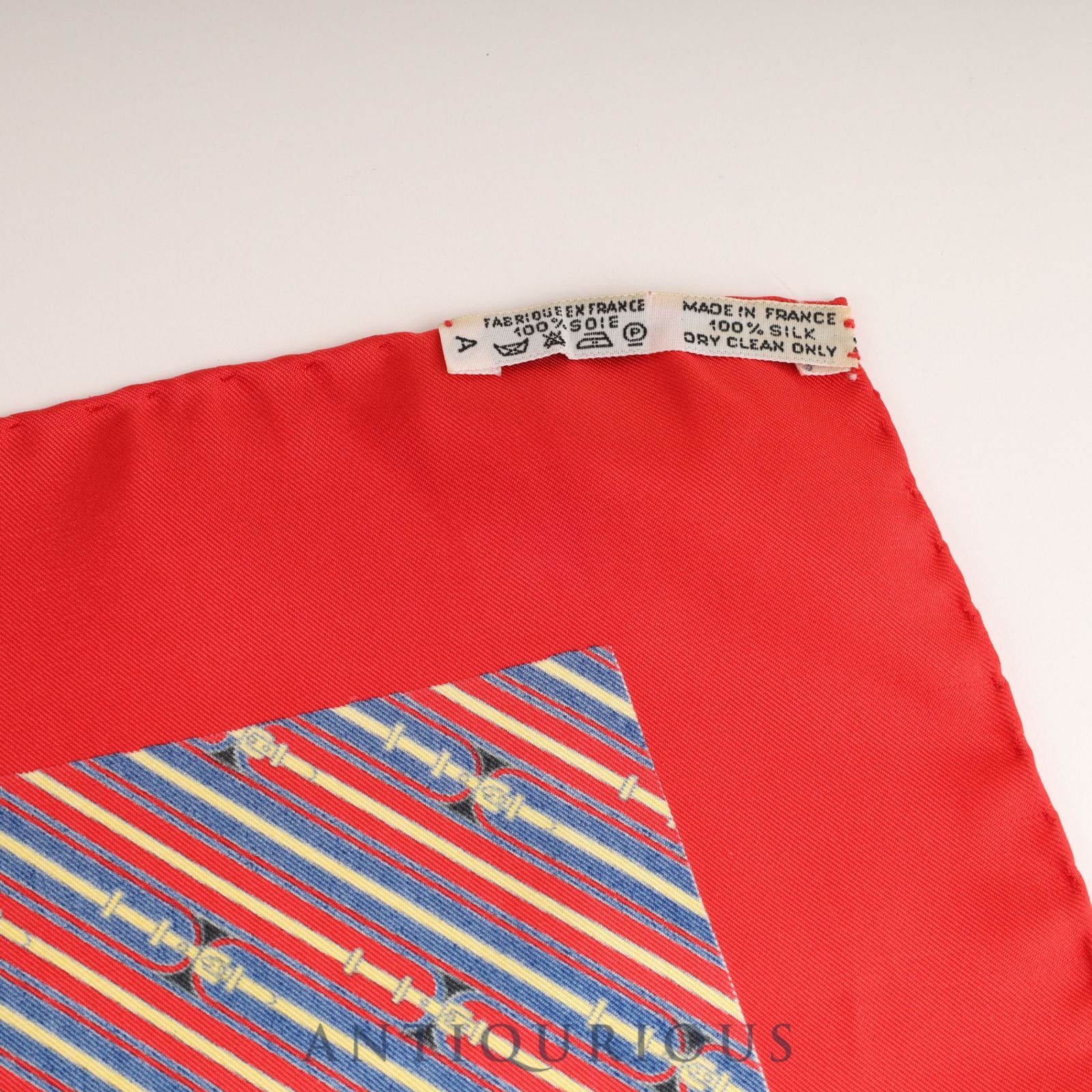 【希少！早い者勝ち！】HERMES エルメス　カレ 45 テニス柄 レッド エルメス スカーフ カレ45 総柄 レッド ベルト SILK100％ - メルカリ