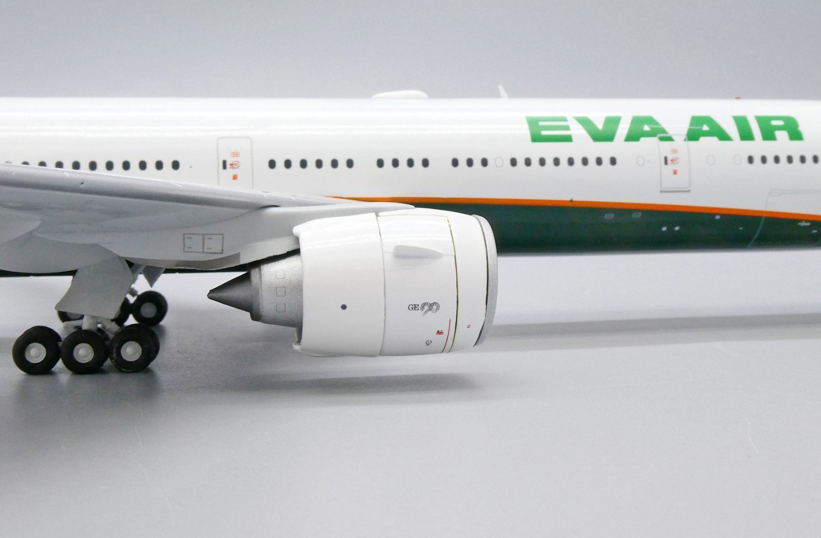エバー航空 777-300ER