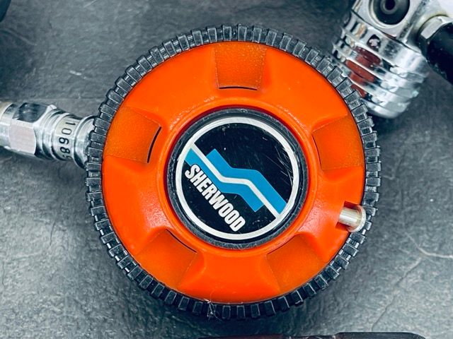 スキューバ レギュレーター SHERWOOD ジャンク品 SHERWOOD SCUBA レギュレータ ジャンク 中古