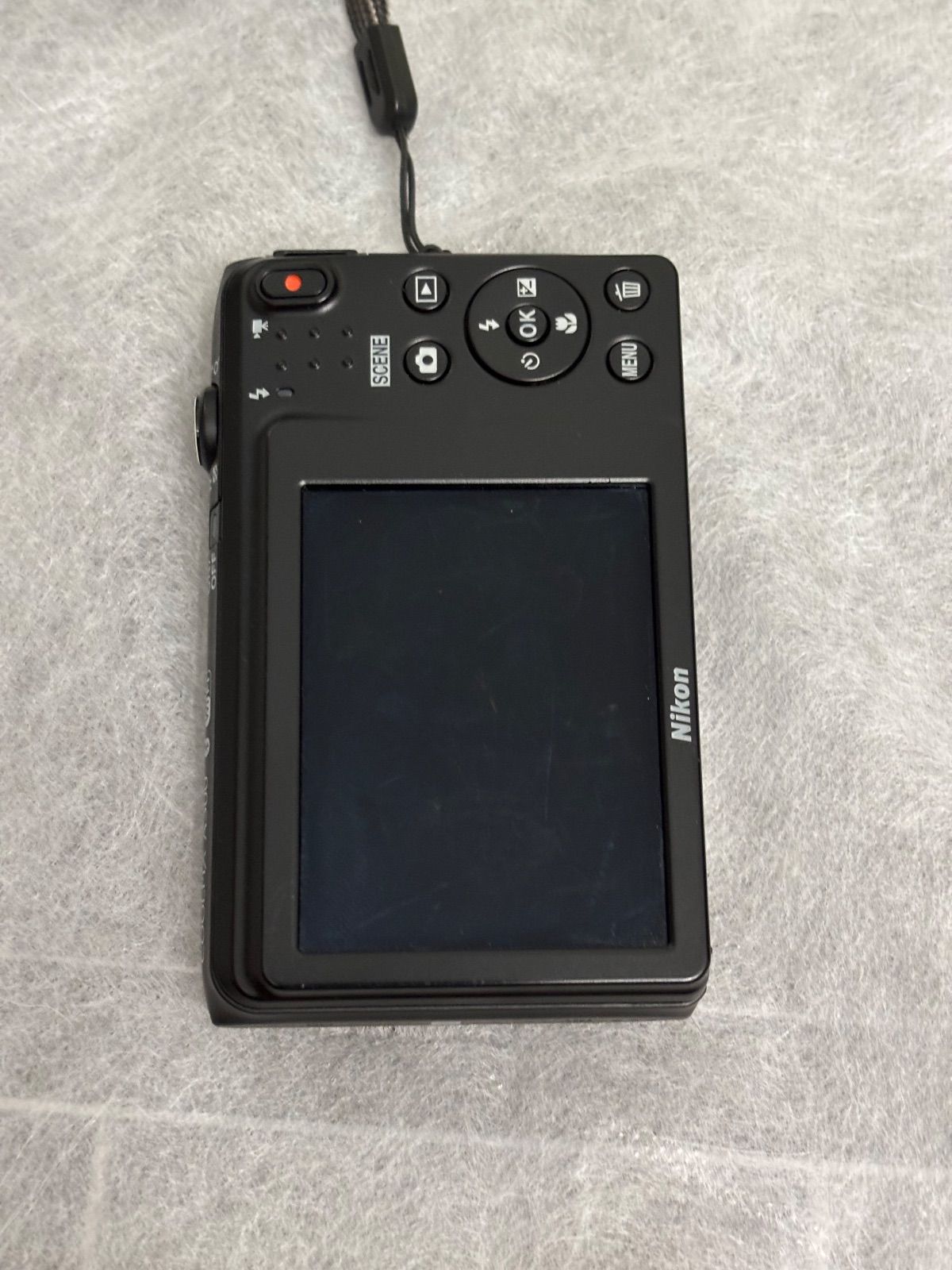 【1295】Wi-Fi対応 Nikon COOLPIX A300（シルバー）美品 超美品】Nikon COOLPIX A300 シルバー Wi-Fi 光学8倍 - メルカリ