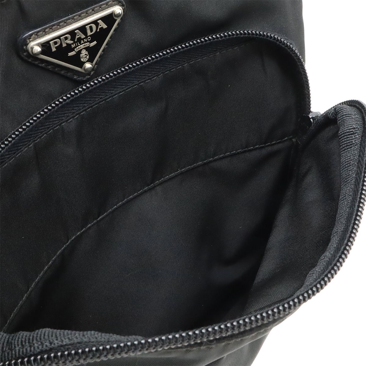 PRADA メッセンジャーバッグ ショルダーバッグ ブラック シルバー金具 PRADA プラダ ショルダーバッグ メッセンジャーバッグ 斜め掛け