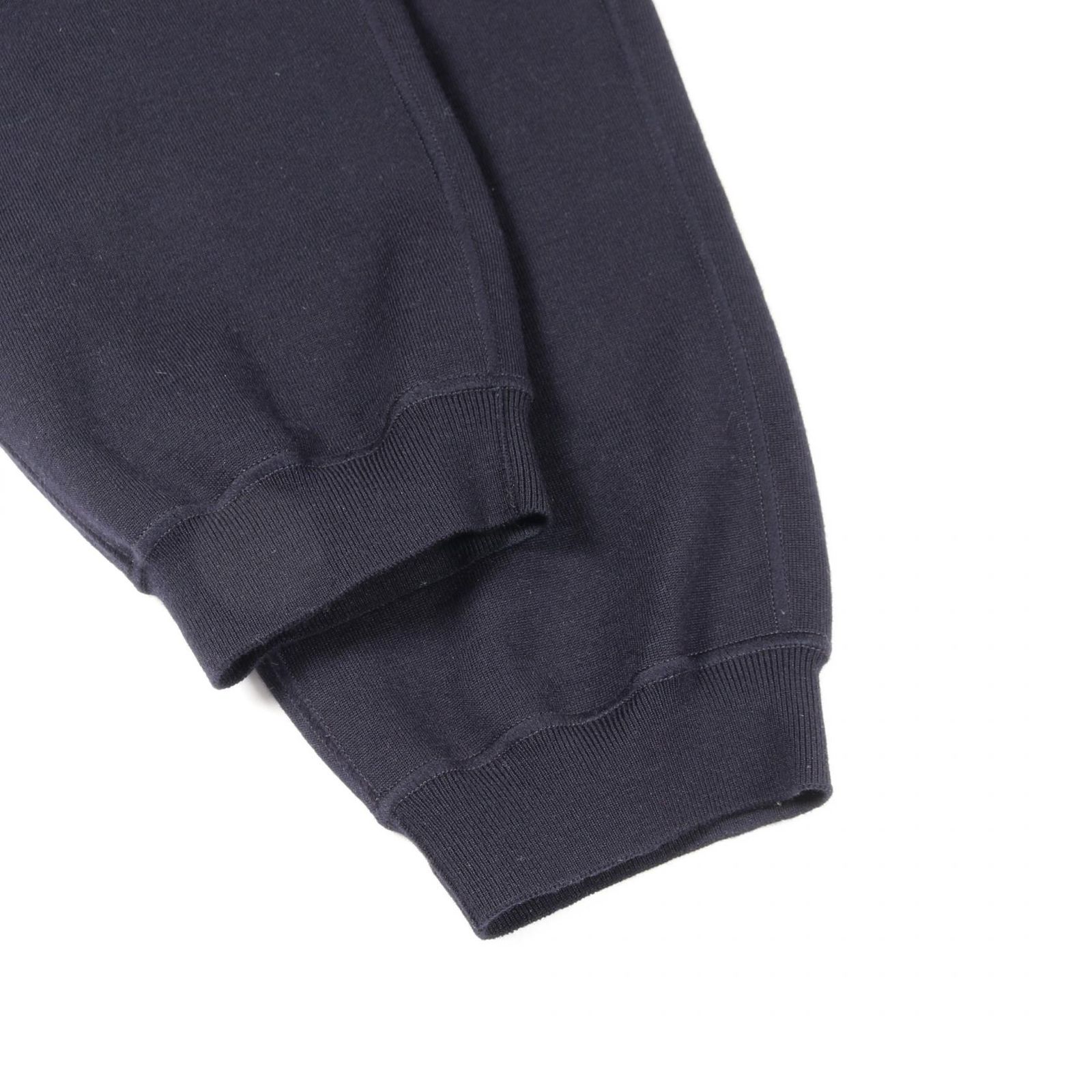 モノグラム柄 ニット