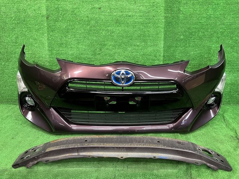 中古】 アクア NHP10 フロントバンパー S 52119-52A10-K2 9AH アクア