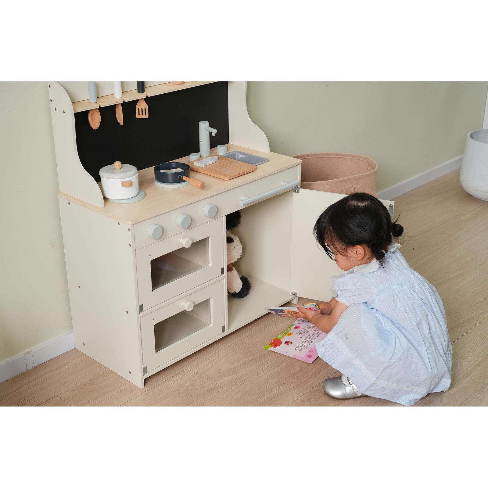 新入荷」全新品 おままごと キッチン 木製 黒板付き 調理器具付き 
