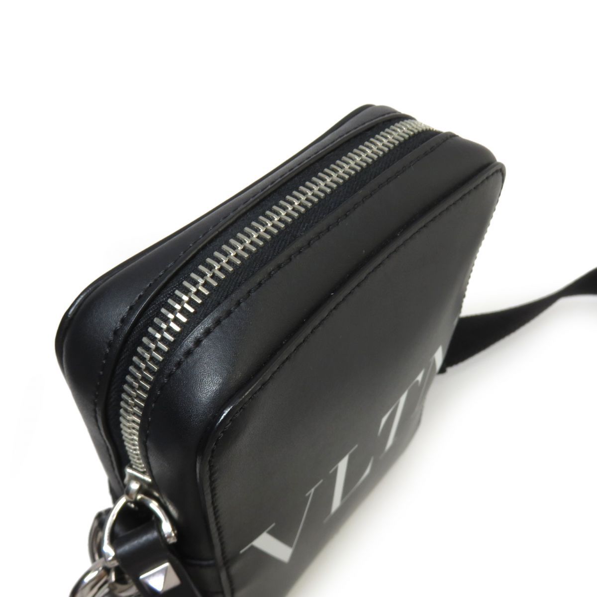 VALENTINO CARAVANI ヴァレンティノ ガラヴァーニ VLTNロゴ