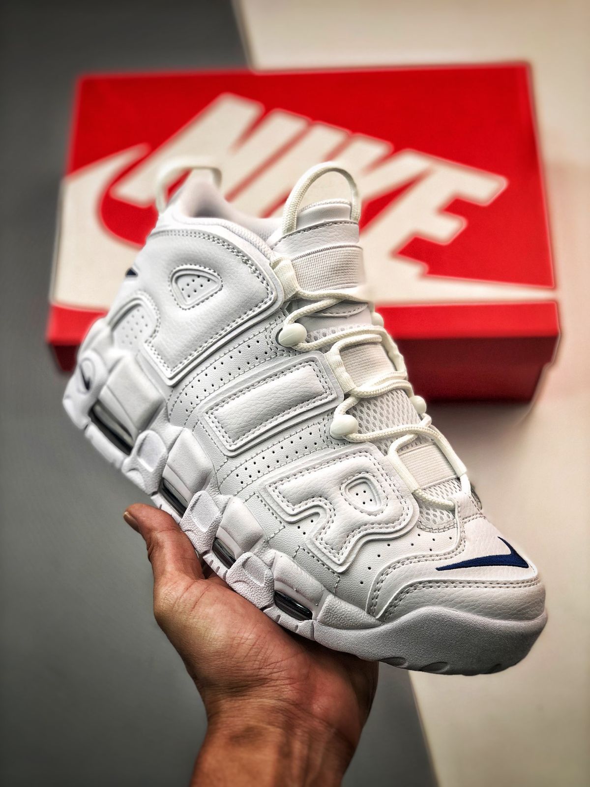 ❤️最終値下❤️げ新品 未使用 NIKE AIR MORE UPTEMPO 