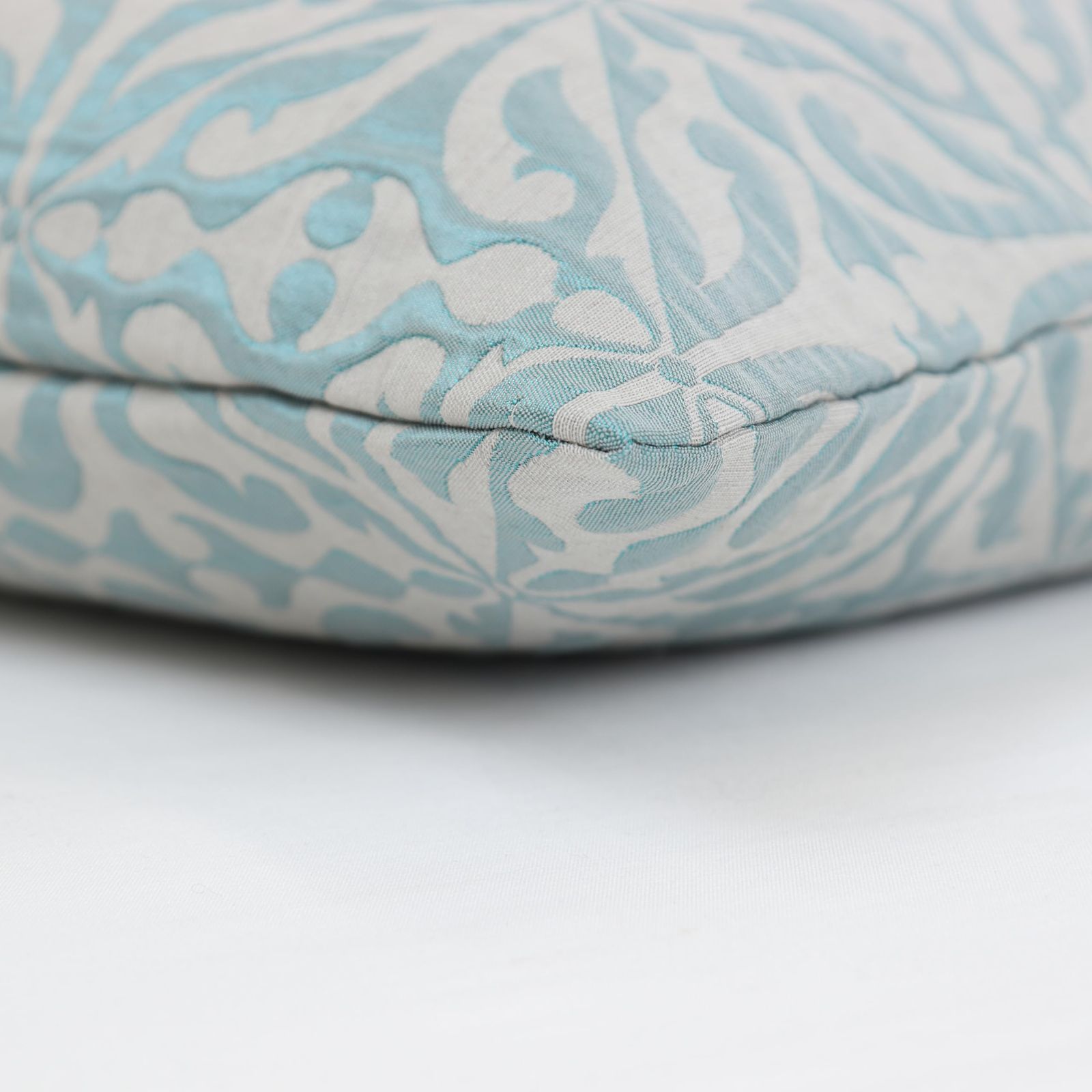 【大注目】 川島織物セルコン 座布団カバー バスティ－ユ ブルーグリーン 55×59 LL1407 洋風 洗える エレガント 【最安値激安】