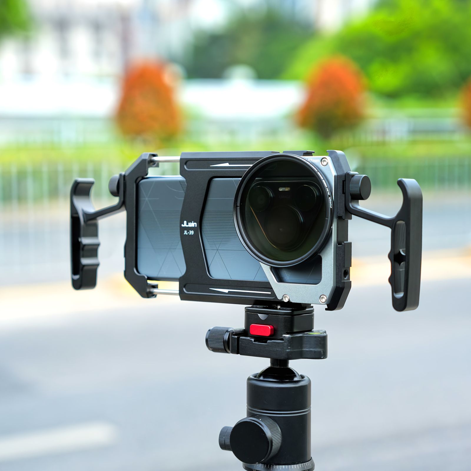 1pc JLwin ユニバーサルメタル製フォンケージ Vlog拡張フレームとハンドヘルドグリップ付き 写真撮影とVlogging用の防水クイックリリースプレート - フィルターは含まれていません