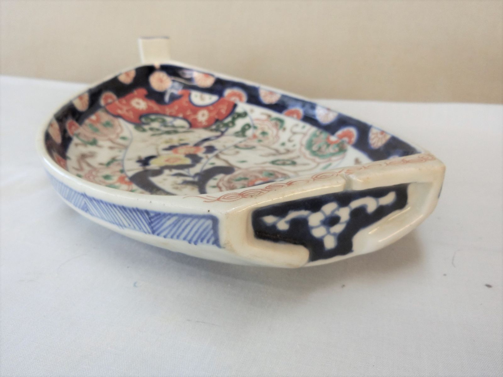 鉢 丼 花輪縁鉢 色絵 描きこみ色々 観賞価値有り・k31・伊万里