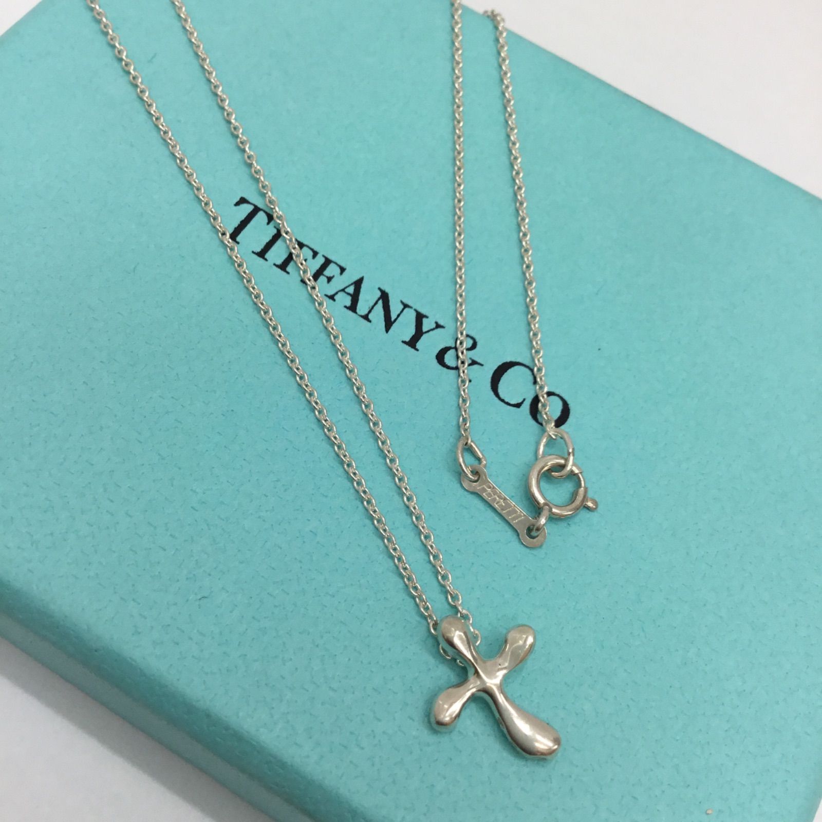 ★美品★ TIFFANY&Co. ティファニー ／ ティファニー スモールクロス　シルバーネックレス ／ティファニーネックレス ／ シルバー925 ／  T&Co ／ 十字架