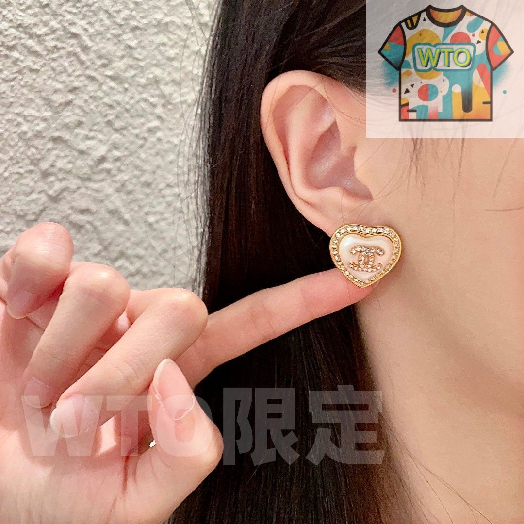 今日WTO】Chanel ヴィンテージ アルファベットピアス！全国送料