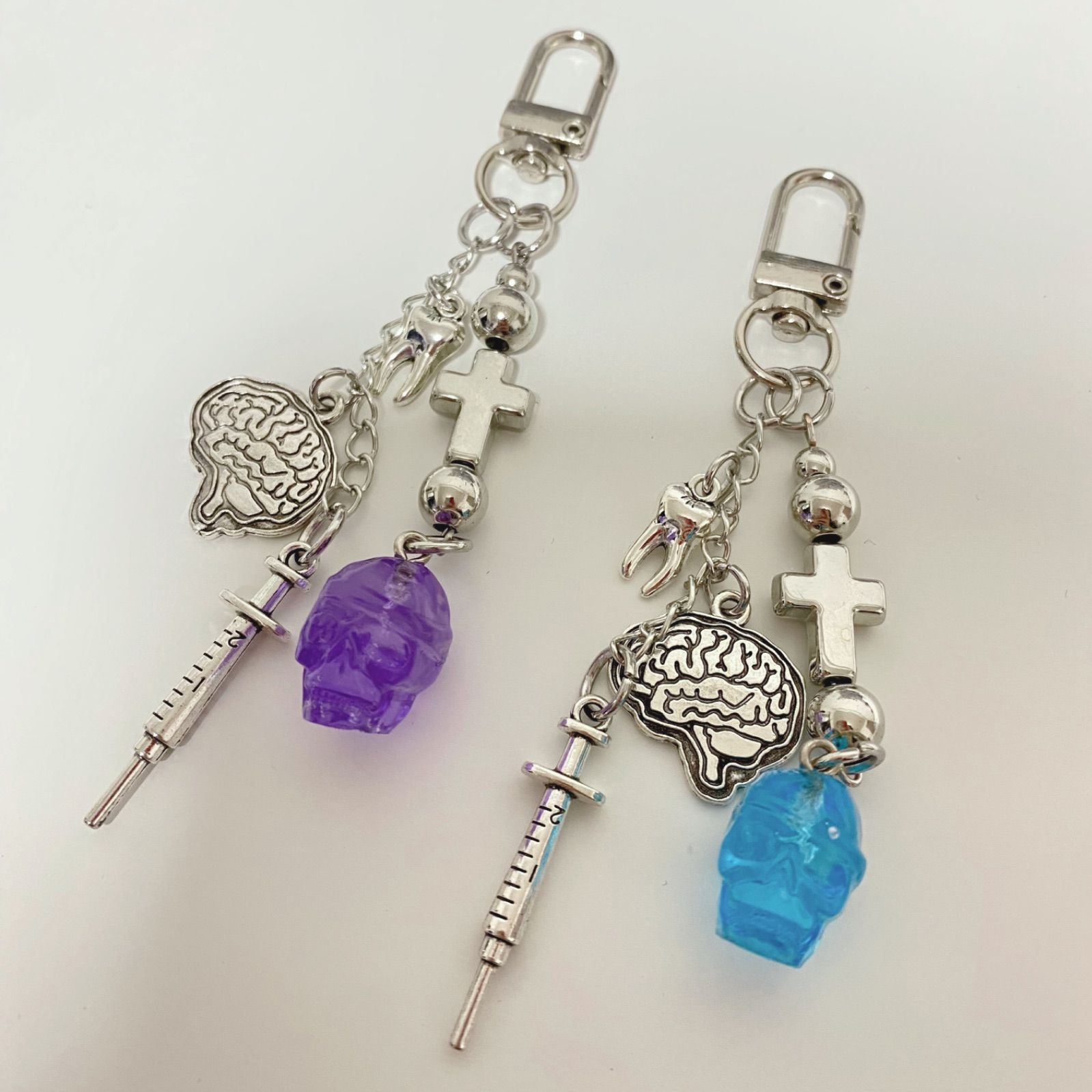 No.21 病みかわいい ハンドメイド レジンキーホルダー ビーズ 