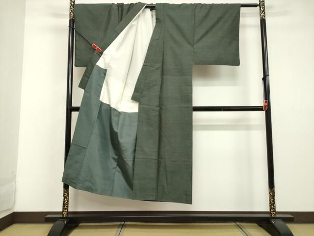 平和屋着物●男性　本場大島紬　お召地　角通し　正絹　逸品　DAAV8703tw 平和屋着物○男性 本場大島紬 お召地 角通し 正絹 逸品 DAAV8703tw