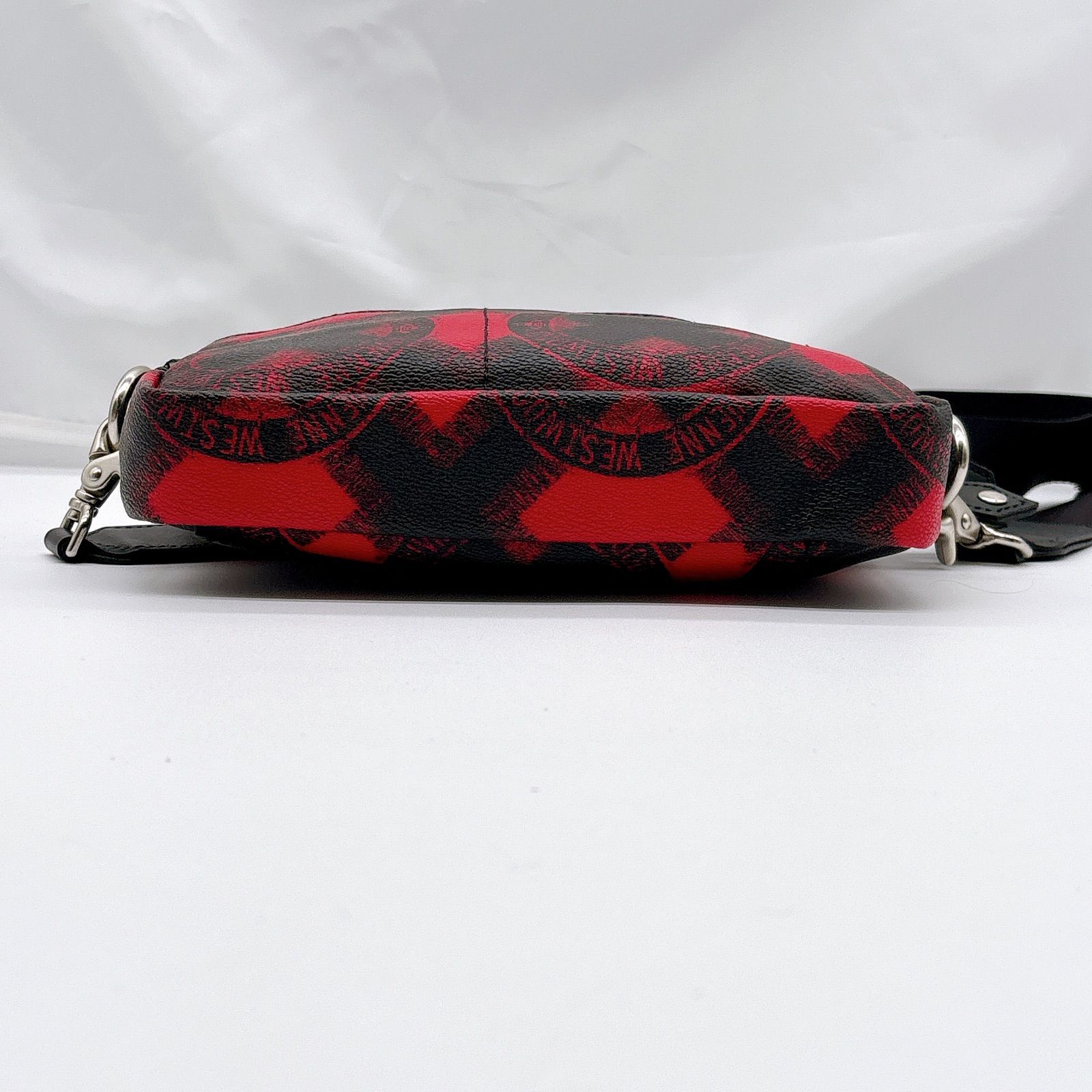 【超希少】ヴィヴィアンウエストウッド メッセンジャーバッグ オーブ チェック 黒 Vivienne Westwood ショルダーバッグ 赤黒 オーブ 斜め掛け 希少