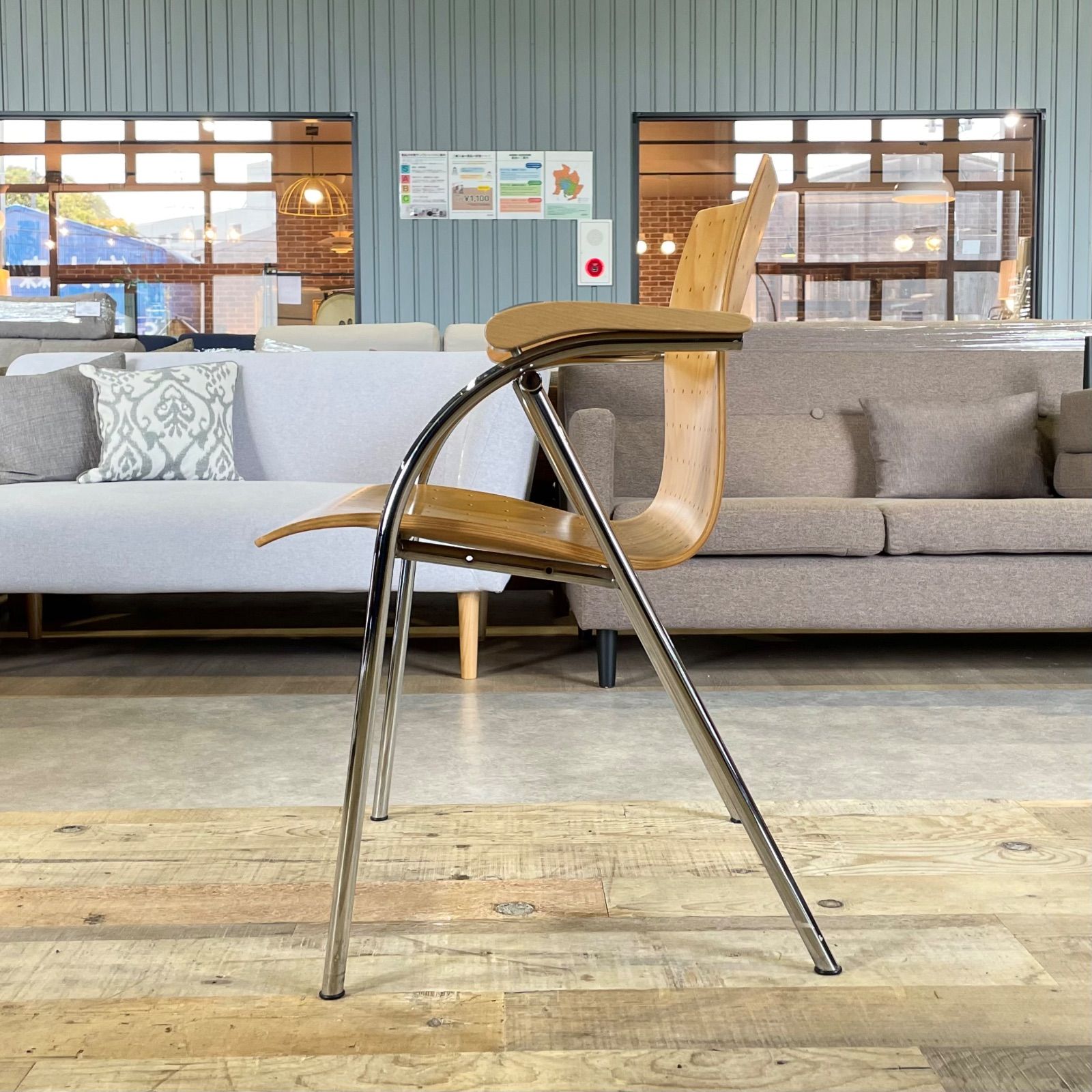 THONET トーネット ドイツ　 高級スタッキングチェア✖️１脚④ THONET トーネット ドイツ 高級スタッキングチェア① - メルカリ