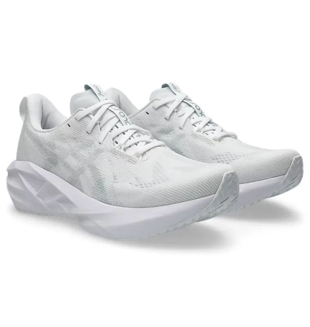 未開封 アシックス asics ノバブラスト BLAST 5 白 レディースサイズ 230mm