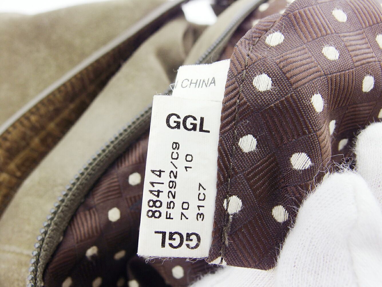 【BIGお買い物ラリー★30%OFFセール中】フルラ Furla ショルダーバッグサイドシャーリング ロゴプレートタグ付き カーキ ゴールド レディース 中古 超メルカリ市☆最大30％OFFセール中】フルラ Furla ショルダーバッグ