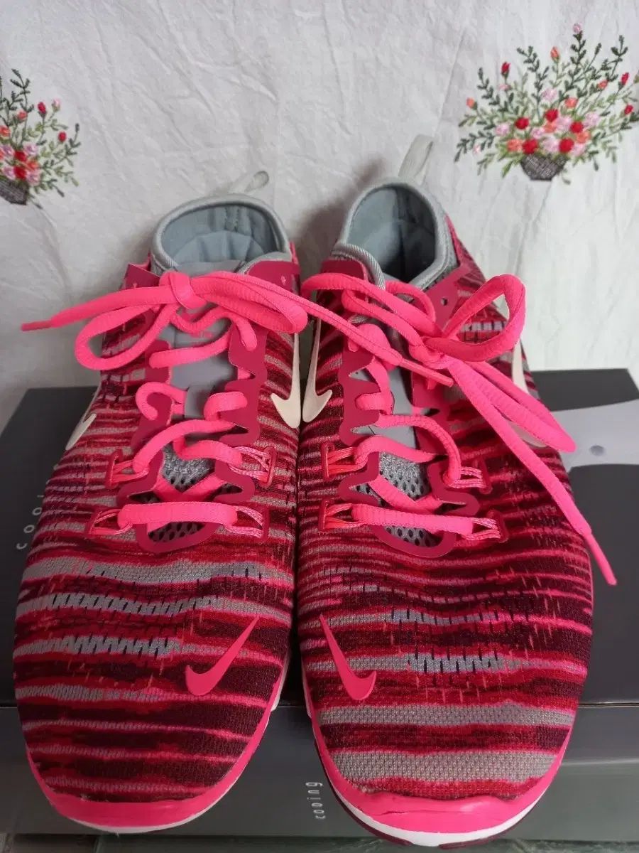NIKE ナイキ フリーラン 5 0 メッシュスニーカー 245
