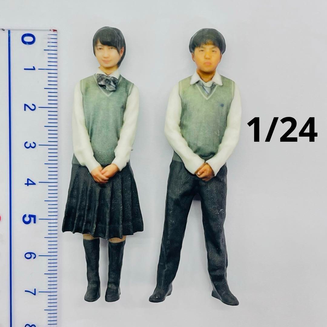 1/24 高校生男女 フィギュア二体 完成品 1/64より大 ドール