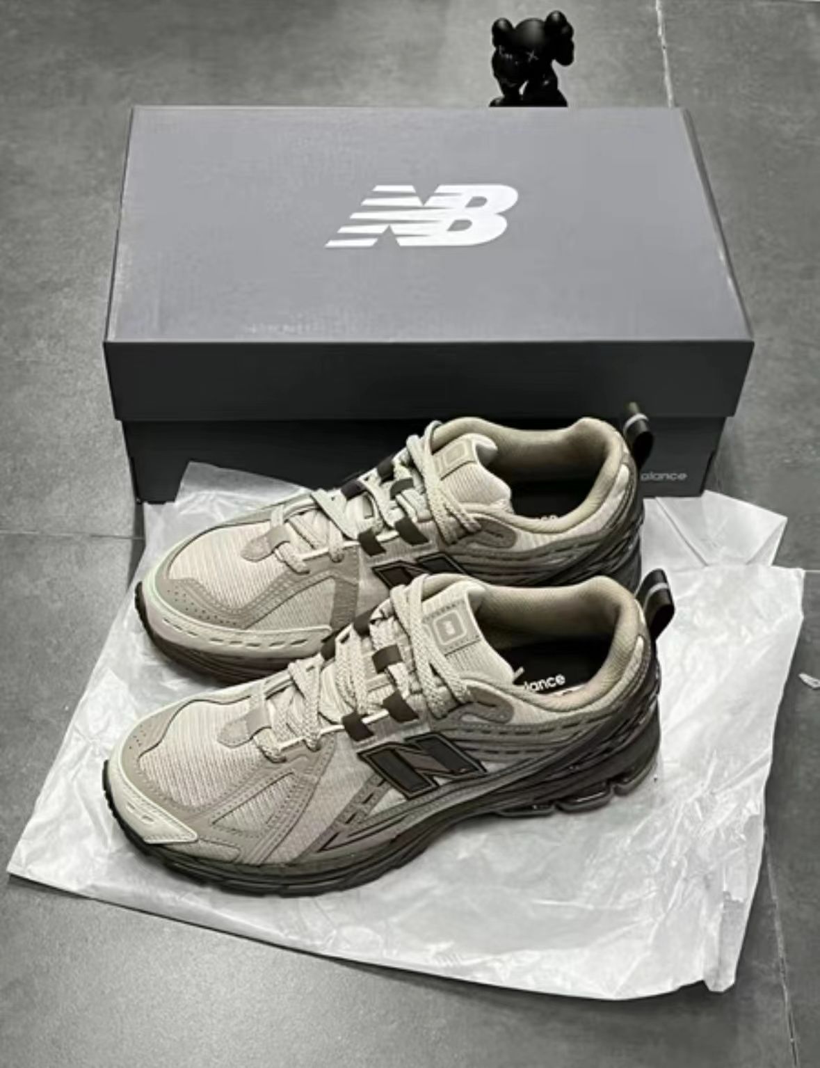 ニューバランス newbalance M1906RHD