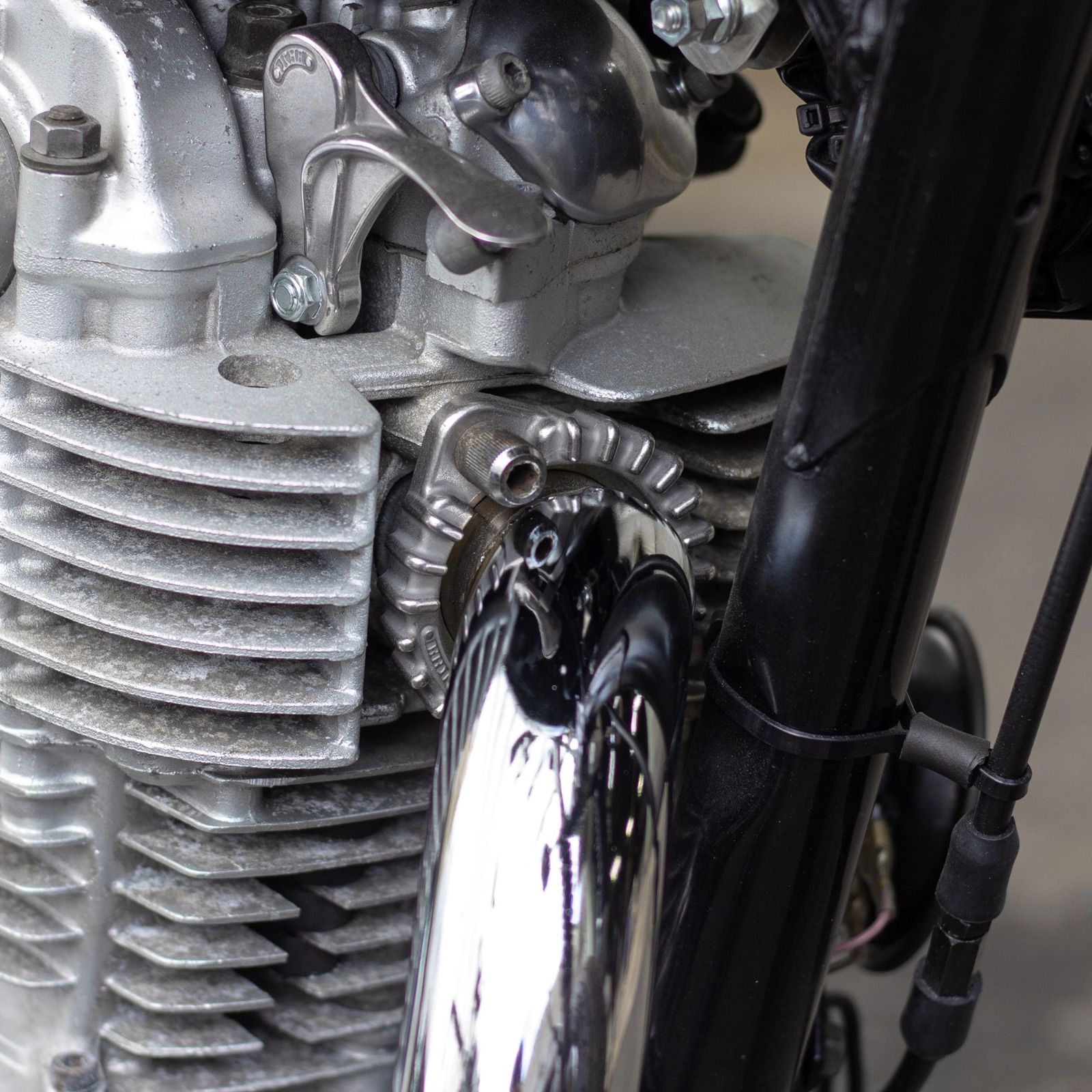 SR400/500用 オールドスタイル手曲げマフラー クローム MOTOR ROCK (MR 