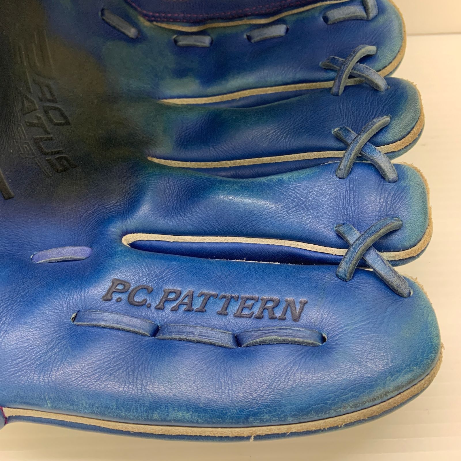 【即戦力】ZETT プロステイタス 硬式 投手用　中古品 ゼット ZETT プロステイタス 硬式 大人 一般 投手用 グローブ