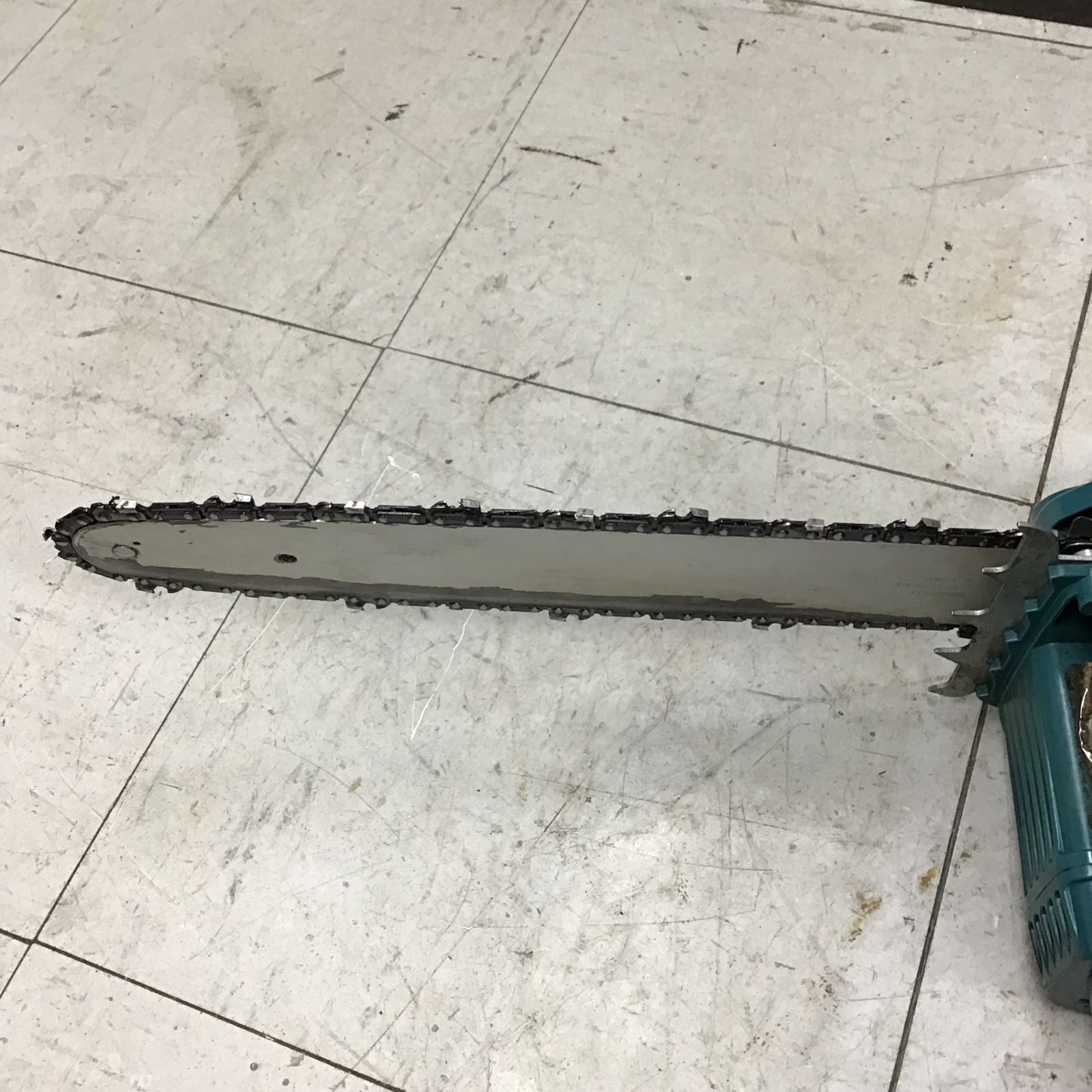 中古品】 マキタ/makita 350mmエンジンチェンソー・MEA3201M 中古品】 マキタ/makita 350mmエンジンチェンソー・MEA3201M