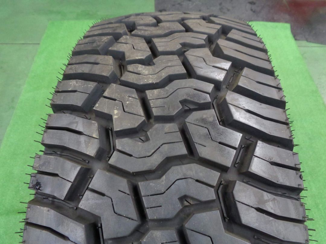 35x12.50R17 ヨコハマ ジオランダーX-AT G016 中古タイヤ 4本 神奈川県 ジープ ラングラー - メルカリ