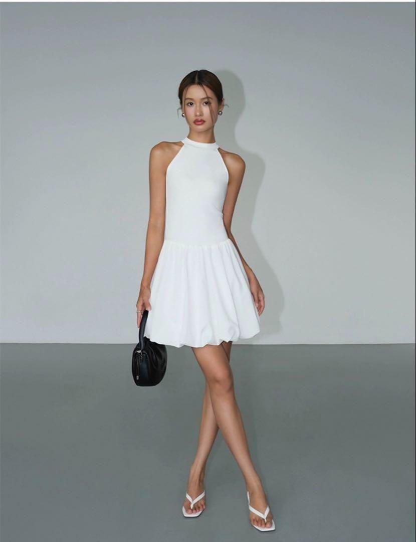 新品未使用 春の必需品☆ホルターネックバブルミニワンピース - メルカリ