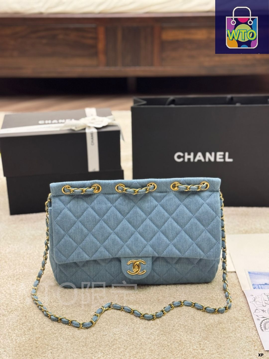 CHANEL ヴィンテージ　アームバンド シャネル アームバンド ロゴ 黒 アームクリップ ゴールド金具