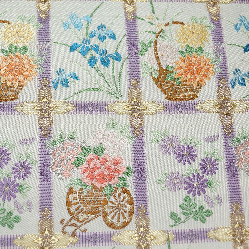 名古屋帯 天井格子に花車・花籠模様 乳白色系 金糸 刺繍 【中古 名古屋