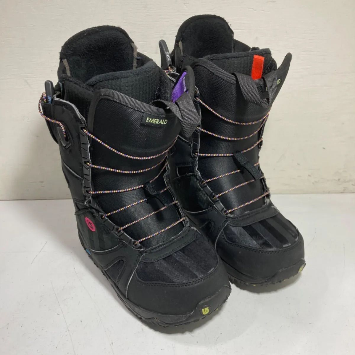 【未使用品】Burton バートンEmerald Asian fit 25センチ 未使用品】Burton そびえる バートンEmerald Asian fit 25センチ