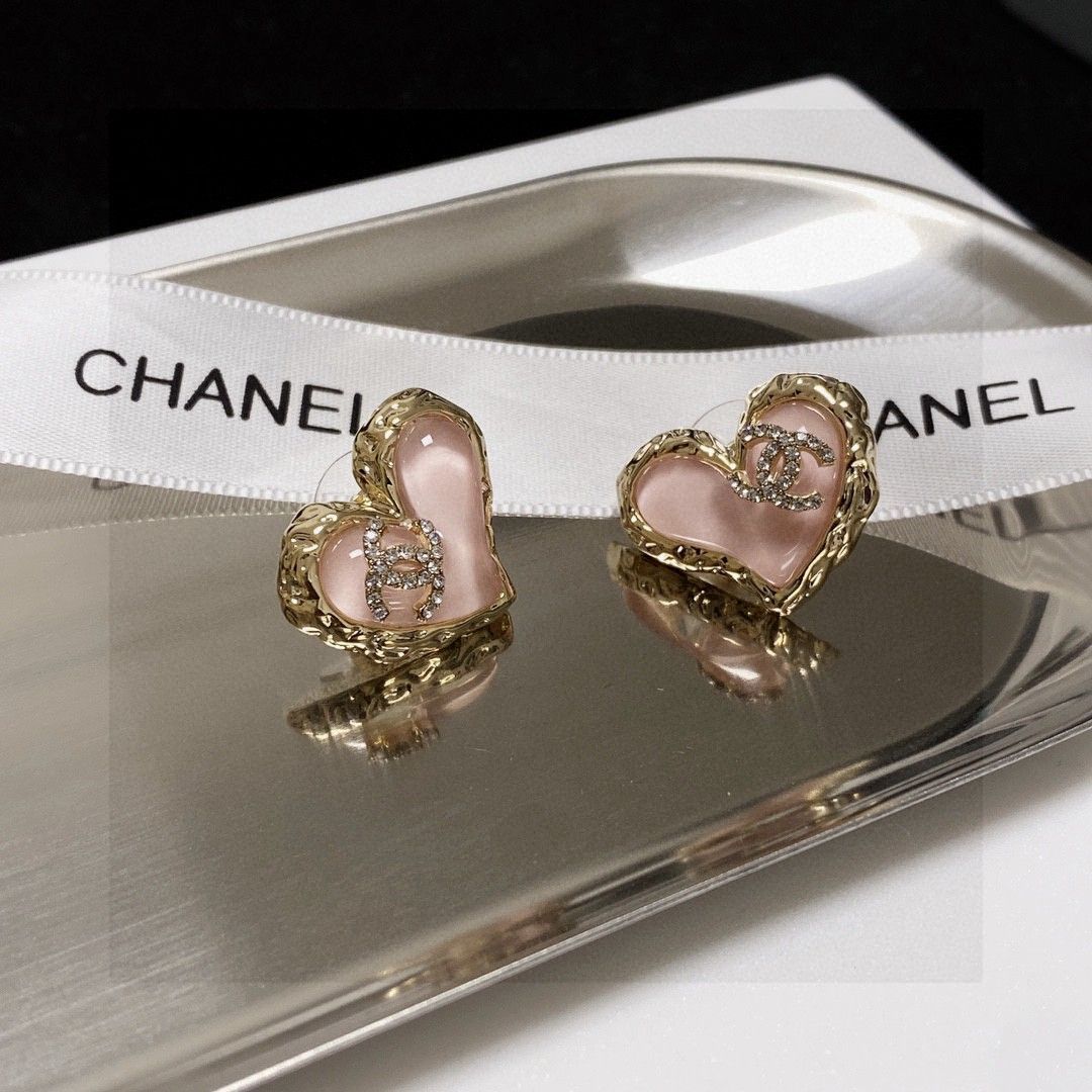 ネットで注文 今日特価】Chanel シャネル クラシック ハート＆ダブル C アクセサリー